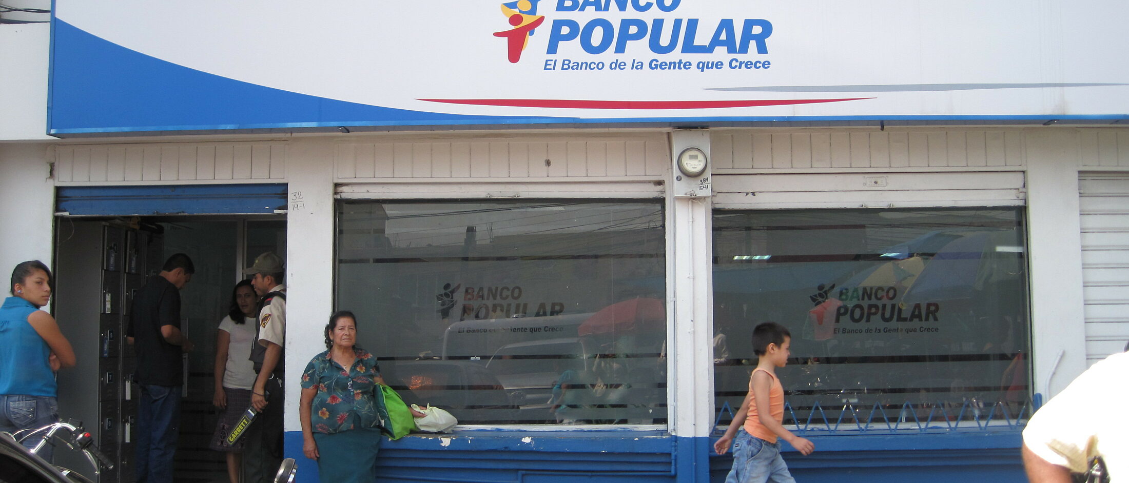 BIO raises its stake in Banco Popular